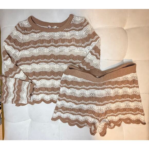 Hippie Rose Junior/Women's two piece tan and white knit lounge set size M - Picture 1 of 15